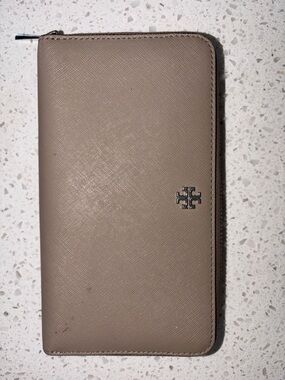 Tory Burch Saffiano Zip-Around Men's Wallet in Taupe